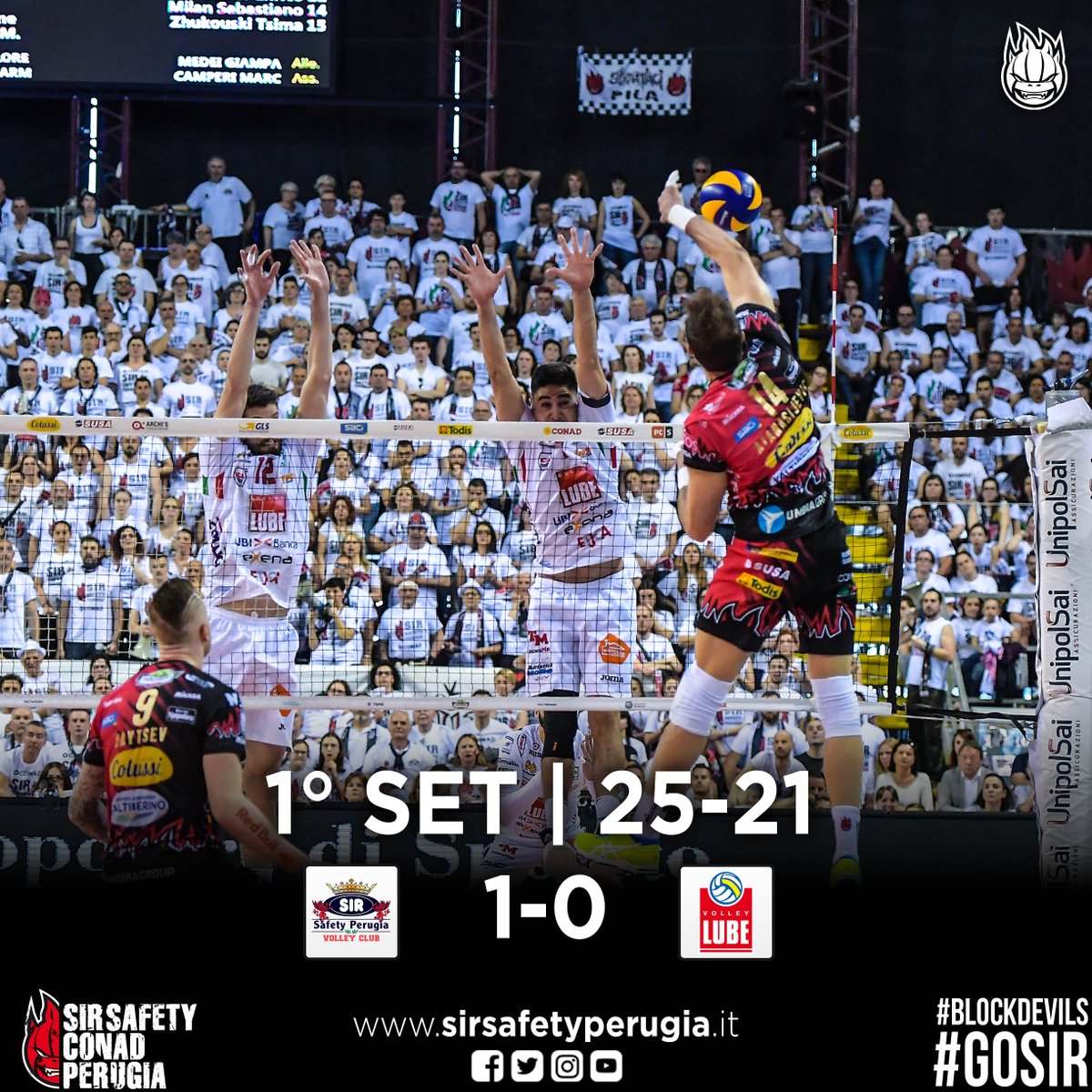 SIRVolleyPG's tweet image. Subito grande spettacolo sul taraflex del PalaEvangelisti: i Block Devils conquistano il primo parziale 25-21! Avanti così! #1SET #PerugiaCivitanova #ChePlayoff #Superlega #GoSir #BlockDevils #RCD #ORAèADESSO