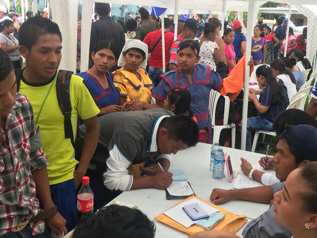 PRDesPanama's tweet photo. En la Sede Regional de Bocas del Toro en Finca 8, Changuinola cientos de nuevos copartidarios se inscriben en las filas del @PRDesPanama porque #JuntosTodoEsPosible #InscripcionesPRD https://t.co/nuDIGzlNJh