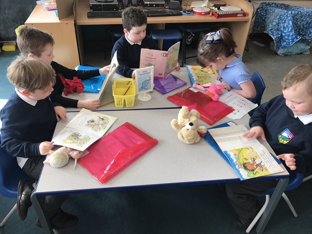 bpsmissbeattie's tweet photo. We dusted off the holiday cobwebs by sharing and practising our books with our reading buddies 📚 @bannps https://t.co/7bx6Kt1NyQ