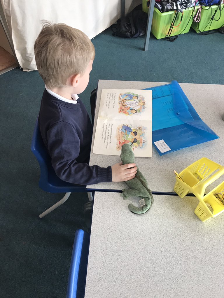 bpsmissbeattie's tweet photo. We dusted off the holiday cobwebs by sharing and practising our books with our reading buddies 📚 @bannps https://t.co/7bx6Kt1NyQ