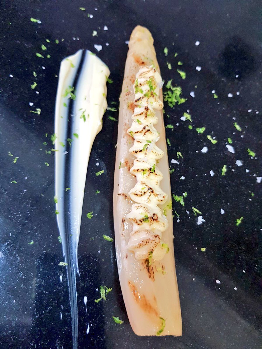 saborpeninsular's tweet photo. @SastrePaco @valduezaestate @SuarezRaquel5 Qué tal @SastrePaco ? Las #alcachofas ......sabemos que te gustan.... pero cuando pruebes los espárragos , vas a #flipar !!! 😵😵😵😜😂😂😂👍💃🏻Te mandaremos una bandeja con @SuarezRaquel5 y haz las pruebas que quieras....y nos cuentas ....oye !!! 😜 #ricorico @devinosconalice https://t.co/E490cgrKhQ