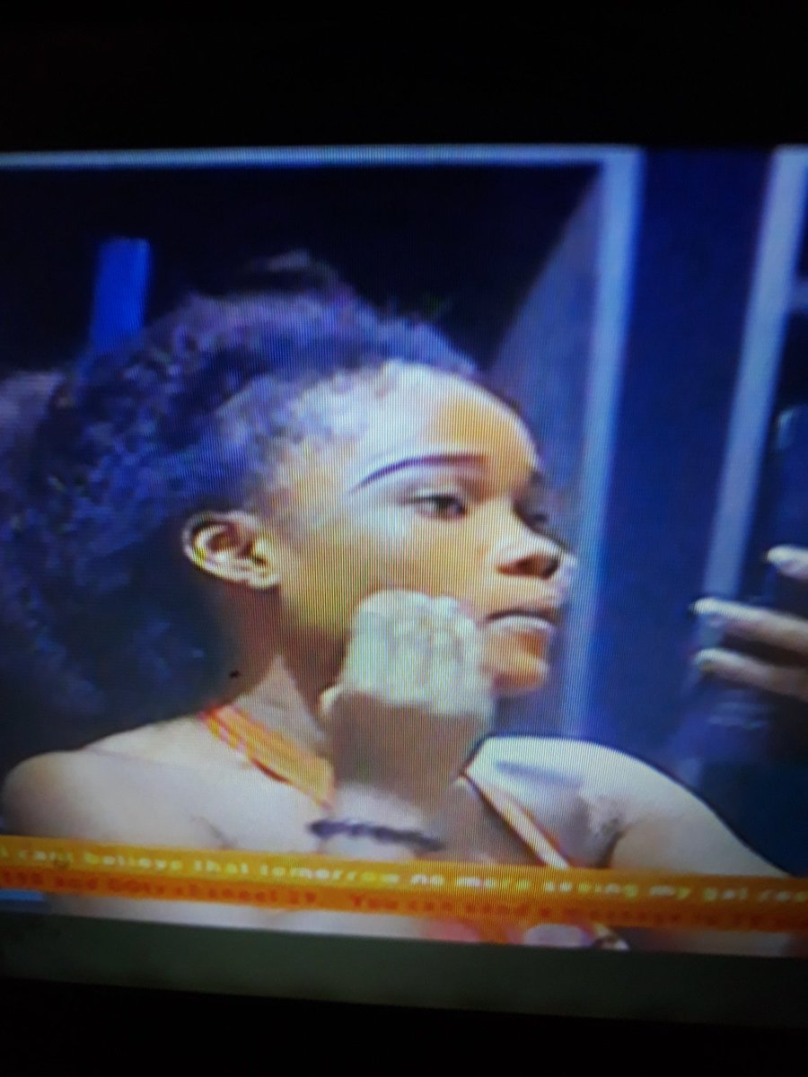 Donmba641's tweet photo. Dellilah Cee C making over..what does she look like?😂😂
#BBNaija https://t.co/2yaIzUV0OV
