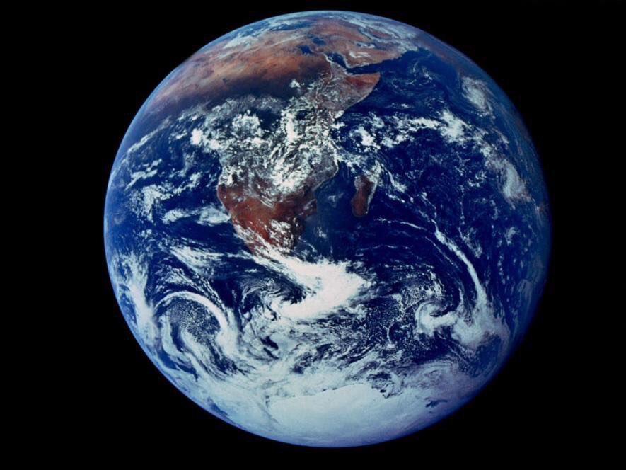 juntatustapitaD's tweet photo. Sabías que el plástico tarda cientos de años en descomponerse? Este #DíaMundialDeLaTierra 🌎 los invitamos a sumarse a nuestra campaña #JuntaTusTapitas que recicla y ayuda, protege el lugar donde vives y tu corazón se llenará de dicha por los niños 💕#CáncerInfantil https://t.co/15jFEccpdm