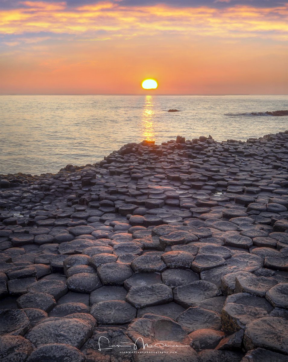 liamslandscapes's tweet photo. Sunset at the Causeway @DiscoverNI @WeatherCee @newslineweather @WeatherRTE @wildatlanticway @GCausewayNT @VisitCauseway @walkhikeireland @IrishGeographic @wonderfulIRL @Love_NIreland @BelTel @utv @barrabest @EarthPix https://t.co/f3at2Mjsmh
