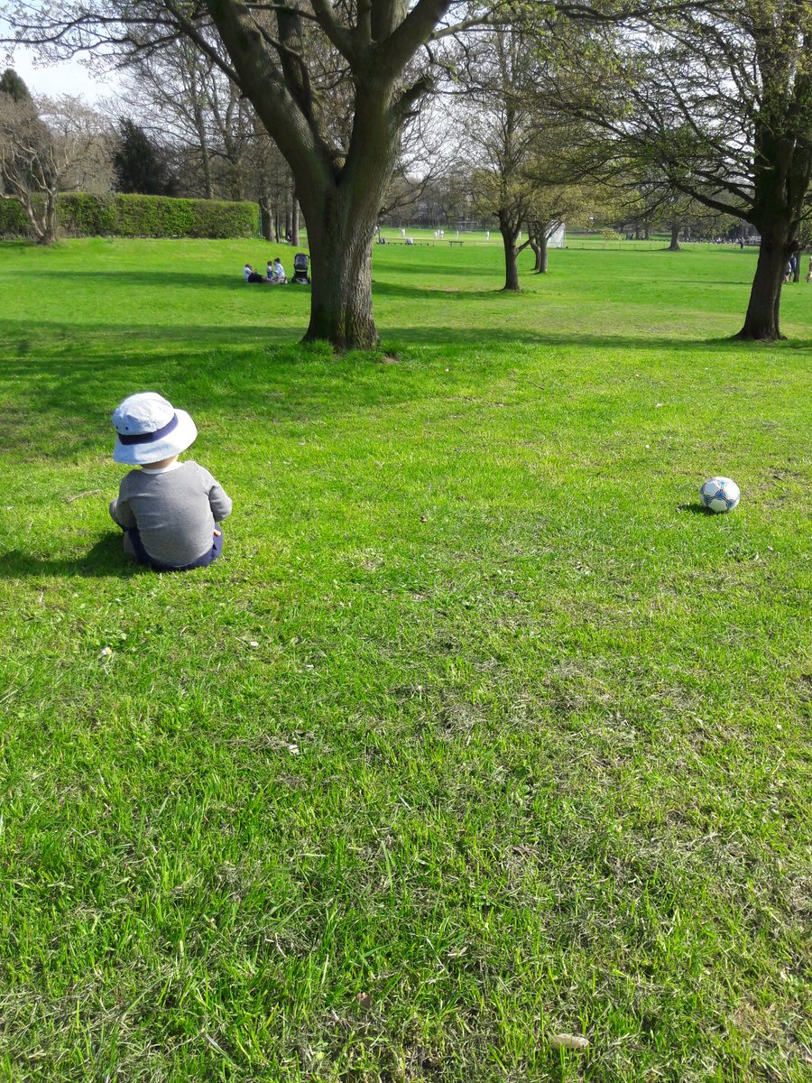 Mindful2Be's tweet photo. On #EarthDay we had a fab time outdoors enjoying the lovely #sunshine and #nature ๐๐ณ
#lovelive #MindfulStop https://t.co/6VjJJZbPpa