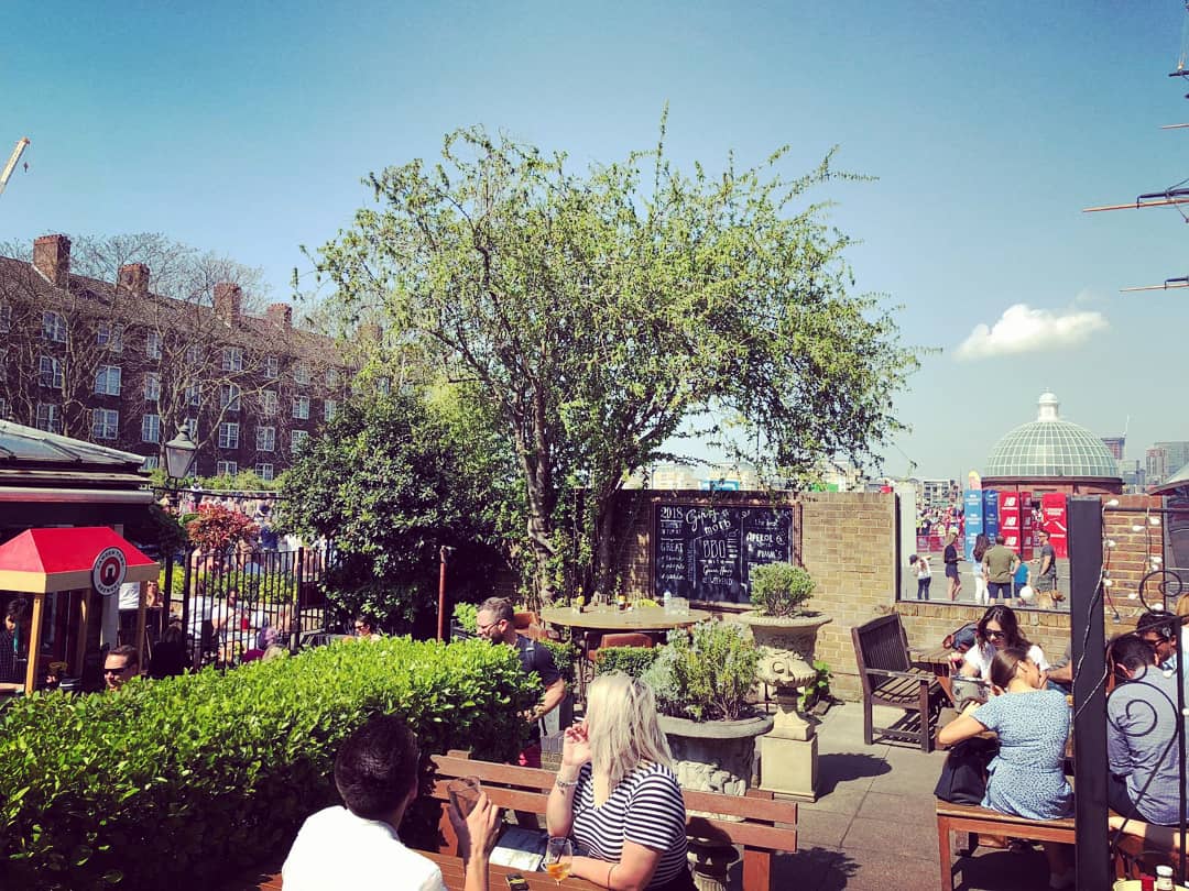 the_gipsy_moth's tweet photo. #weekendbarbecue at #GipsyMoth how can we resist? ☀️😍👌
#camdenbeer #BBQ #gipsymoment #bestpubingreenwich https://t.co/JhsDWscNlm
