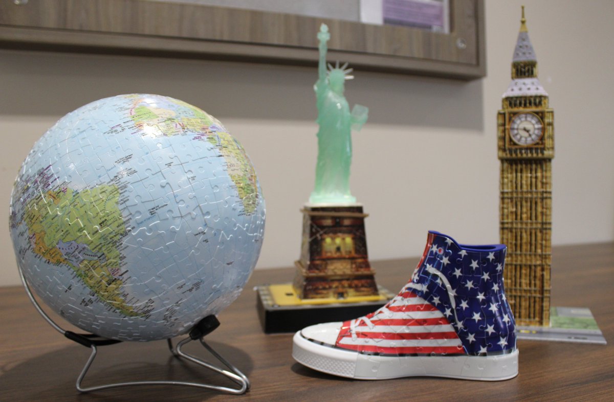 HellinglyCentre's tweet photo. Preparations for #elmfest plough full-steam ahead today as patients decorate festival shirts and the marvellous @Maxine01242744 has stars in her eyes after making these super stateside 3D puzzles @withoutstigma @samanthallen @saint_sussex #elmfest #starsandstripes ๐บ๐ธ๐บ๐ธ๐บ๐ธ https://t.co/HceExrZvX3
