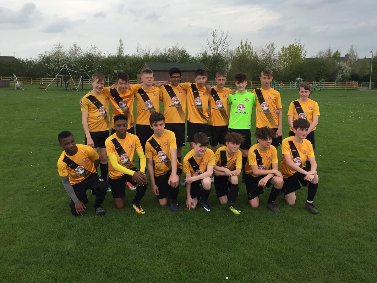 JMax_Coach's tweet photo. Mawsley FC Hurricanes - Champions - Weetabix YFL U14 Div 3 - 2017/18 So pleased for & proud of the Club, Coaches, Parents & of course the Players #mawsleyfc #teamhurricanes #respecteverybodyfearnobody #growthmindset #champions #nffc40 https://t.co/VoP7uE1qxK