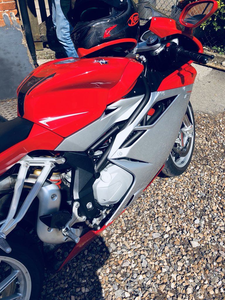 abelle3008's tweet image. Beautiful sunny day 😎 perfect conditions for a proper bike ride #sportsbike #MV #bitquick