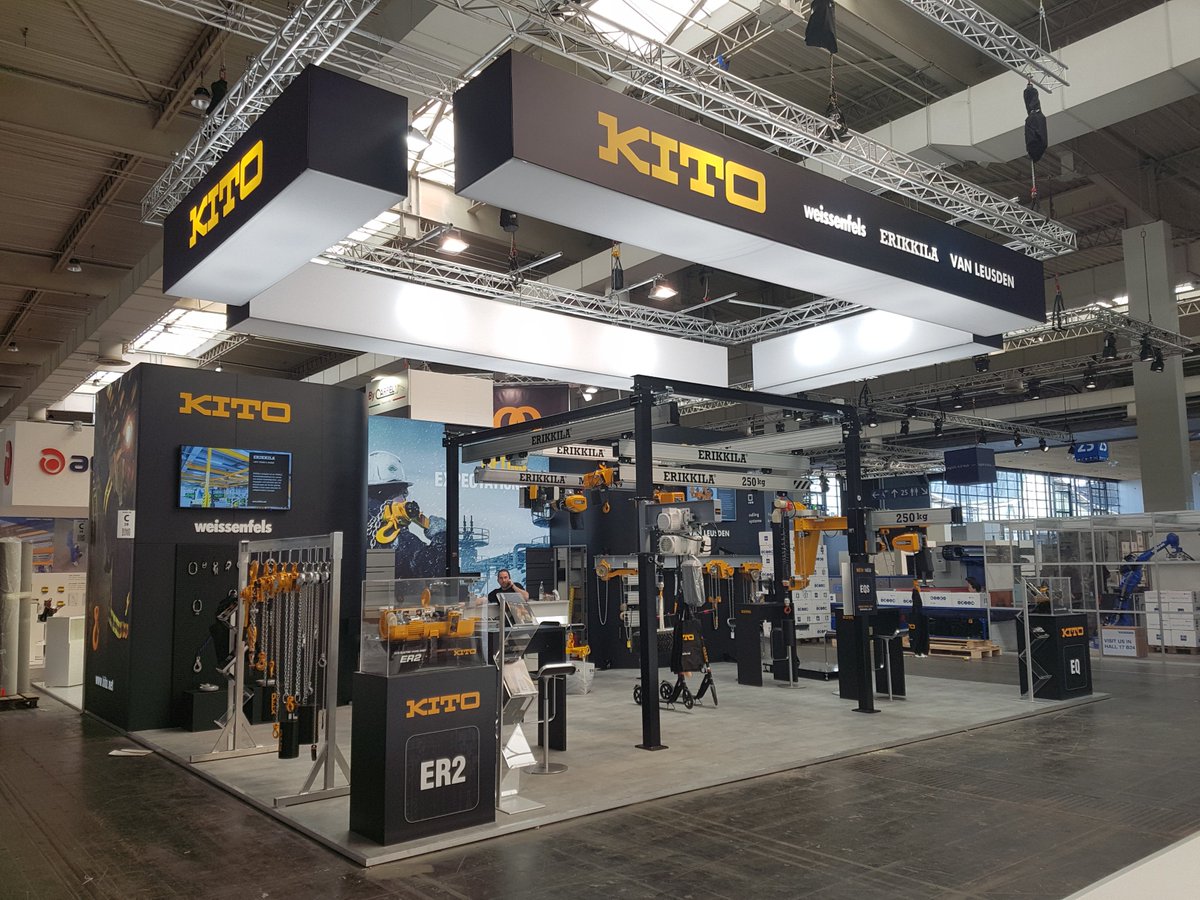 KITOEUROPE's tweet image. Today we were pretty fast. Our booth C28 in hall 24 is ready. We are prepared for #CeMAT 2018 and looking forward to your visit! Wir waren heute flink unterwegs. Unser Stand C28 in Halle 24 ist fertig. Wir sind startklar für die #CeMAT2018 und freuen uns auf Ihren Besuch! #KITO