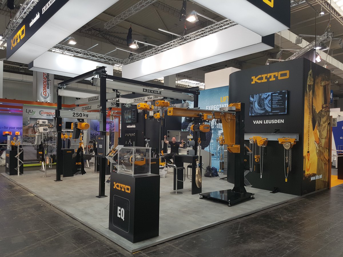 KITOEUROPE's tweet image. Today we were pretty fast. Our booth C28 in hall 24 is ready. We are prepared for #CeMAT 2018 and looking forward to your visit! Wir waren heute flink unterwegs. Unser Stand C28 in Halle 24 ist fertig. Wir sind startklar für die #CeMAT2018 und freuen uns auf Ihren Besuch! #KITO