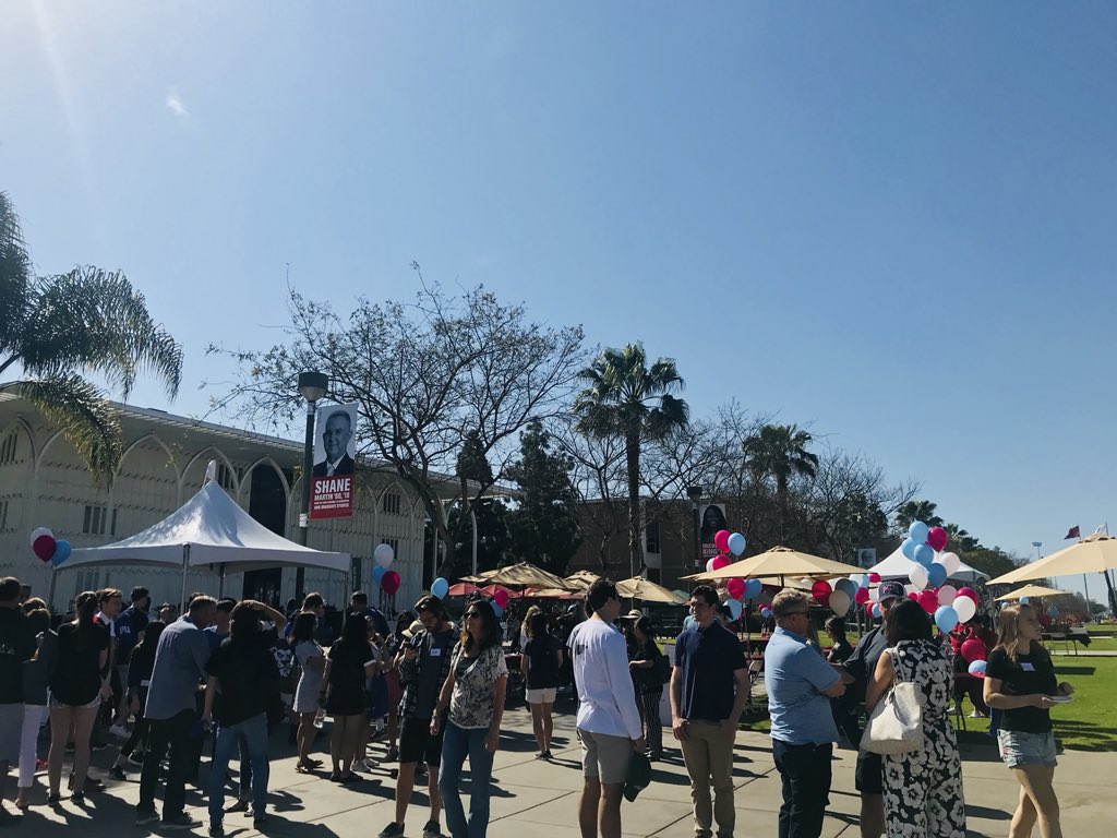 LMUAdmission's tweet photo. Preview Day is underway! Don’t forget to check out our Snapchat stories and our Instagram stories #lmupreviewday #lmu22 https://t.co/GVNVhHKicO