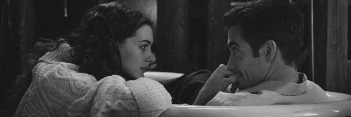 قول أحبك و أعشقك و أبيك لي 
وعقبها جعلني على غيرك حرام.