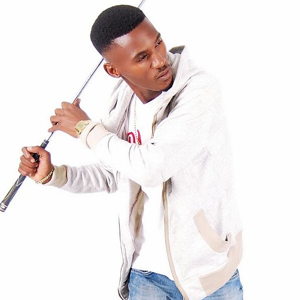 MaxOV_'s tweet image. #BlowuP Jackets are now available  ( 0829241678 on Whatsapp )