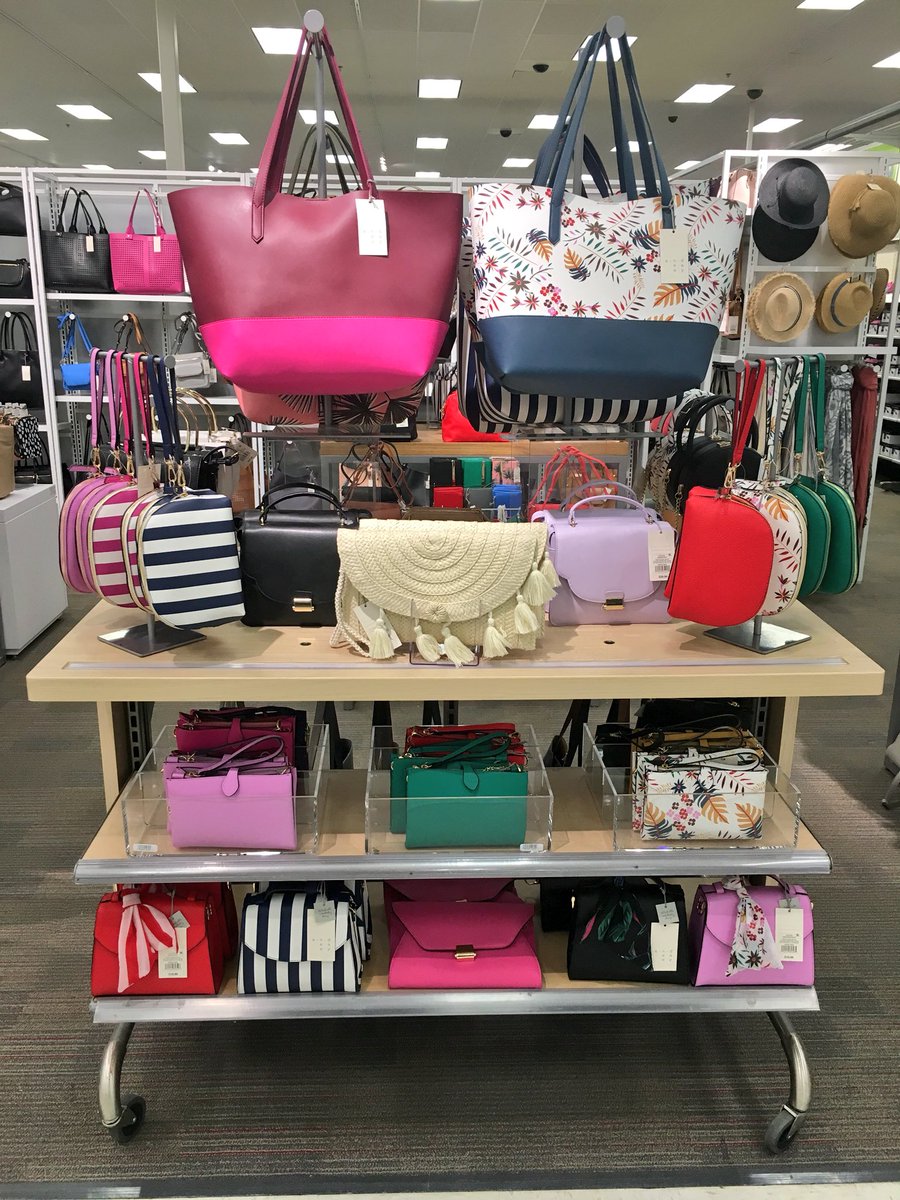 SarahStyle985's tweet photo. Sunday Funday! 🌻We’re thinking spring here at @Target, Strongsville. 🌸 So many new colorful accessories, handbags, &amp; more! #Target #TargetStyle 💐 https://t.co/r8YYHZlGhm