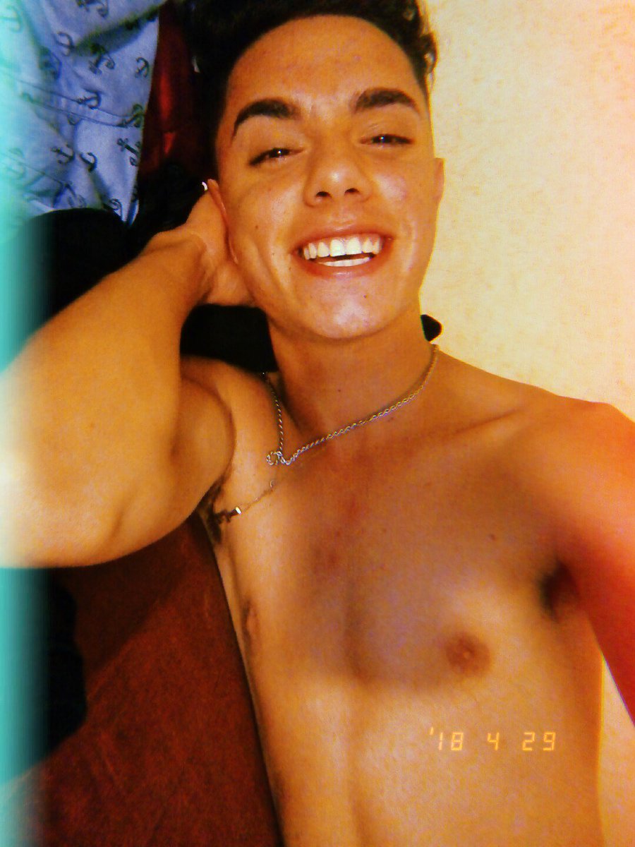 Franco_10Prodo's tweet photo. Ta negra la cosa 😂😂 https://t.co/YHrCQSwdq0