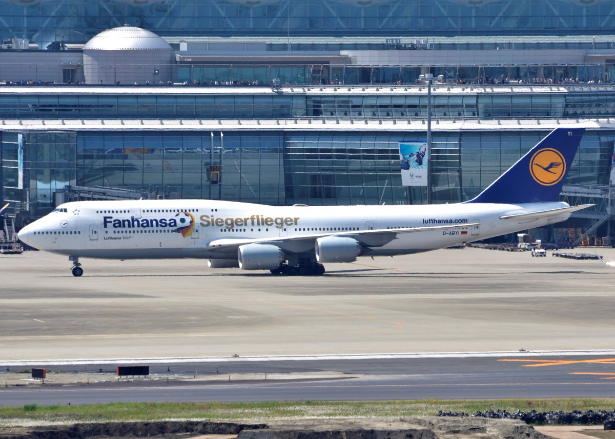 Bluesky05 No Twitter Siegerflieger 勝者のフライト ルフトハンザドイツ航空 Boeing 747 8 D Abyi 羽田空港 ルフトハンザ 飛行機 特別塗装機 羽田空港 ジャンボ機 撮影18年04月28日 T Co Zrsov2mjxj Flyteamjpさんから T Co Lmjmgqhv6w