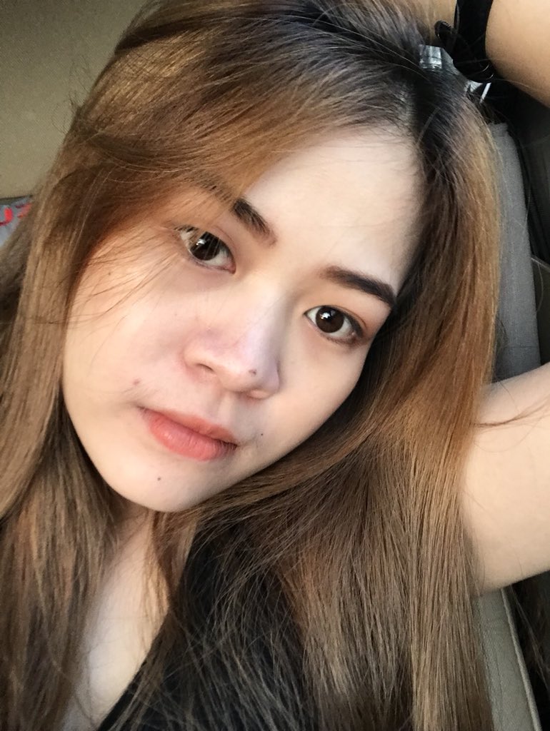 pisaaq's tweet photo. มึงงงง นี่ใช้ #บิวตี้วัน มาได้ 2 เดือนแล้วอ่ะ หน้าดีขึ้นมาก ใสมากกกกเว่ย มีแต่คนทัก อารมณ์แบบไม่แต่งหน้าก็รอด แต่ถ้าไม่ทาลิปกูก็ไม่รอดจ้าาา อยากให้มาลอง มีขนาดทดลอง 150฿ เอง
#beautyOne #ครีมหน้าใส #ครีมบำรุงสำหรับผิวแพ้ง่าย #ครีมบำรุงผิวหน้าขาวใส https://t.co/Oci9WhbX04