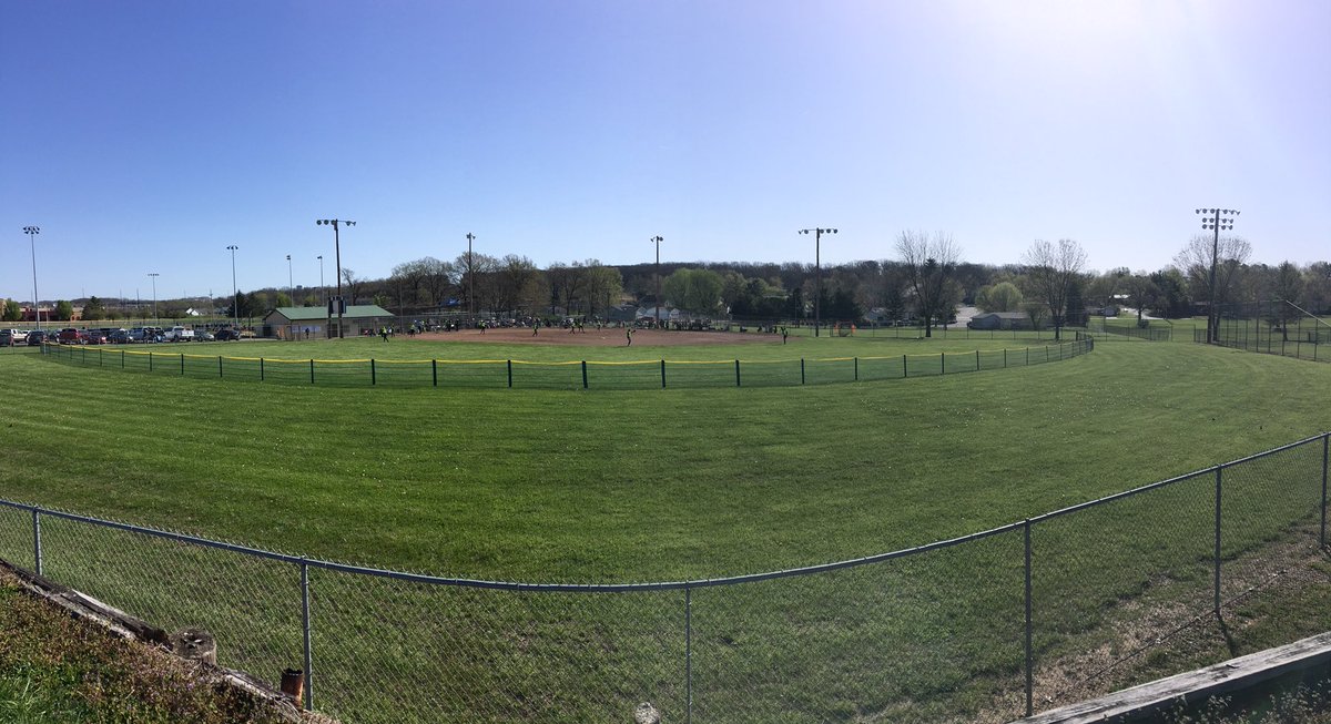 kristysoftball1's tweet photo. Wow what a fun weekend of fast pitch softball. Complex is sure looking pretty, too. #Rollamoparks #berjuancomplex https://t.co/SLFz8uf4DI