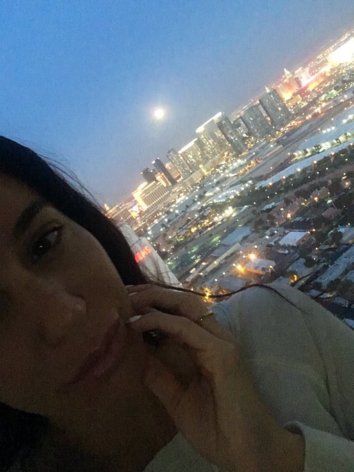 🌕🔮✨ https://t.co/BvbiJkZiHQ<a href="/tag/ripbangs"class="tags"><span>#ripbangs</span></a>