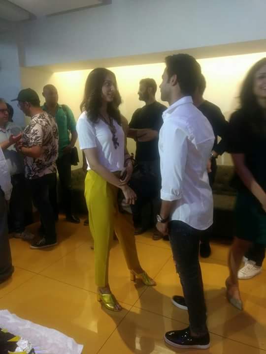 Madhu__Prabhas's tweet photo. #Hyperstar ❤ @Rakulpreet 🙏❤at
#Ometra premiere Show
Woow Superb My Beautiful
💕👉 @Rakulpreet 🙏👈💕👌👌 https://t.co/wvY0GscWHo