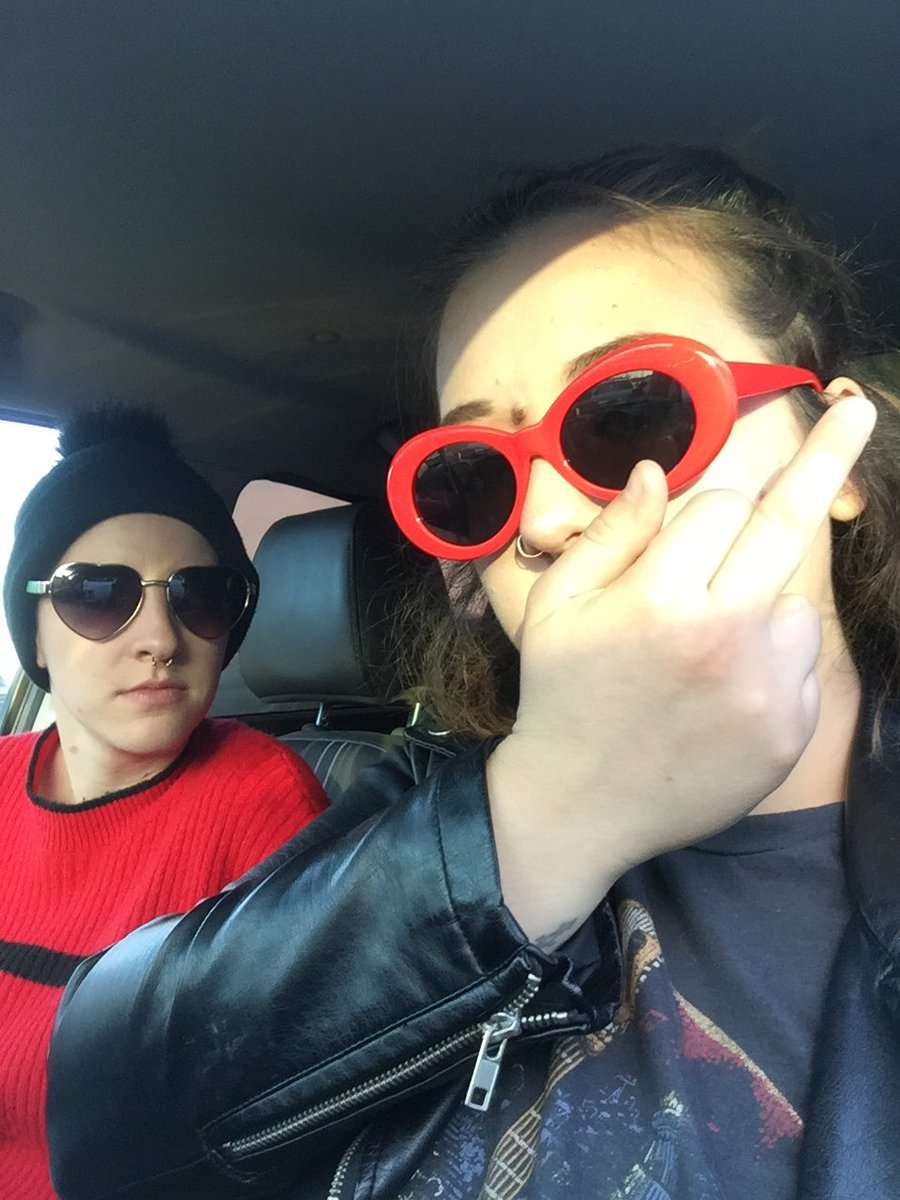 kiiwilovin's tweet photo. I swear we actually take nice pics sometimes lol https://t.co/N7TTjpwoqc