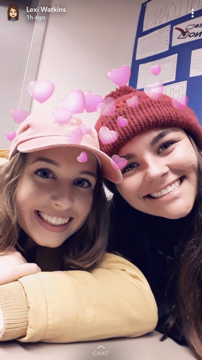 Heidi_Larsen918's tweet photo. #shsseniors18 https://t.co/0dlGgFYakv