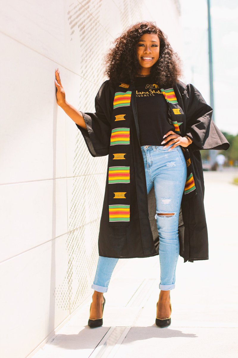 Shaicolate_'s tweet photo. Just in case you doubted i would make it.. i would like to announce that baby I AM HERE! 😬🎓 #myasu https://t.co/kJIJJS7SCb