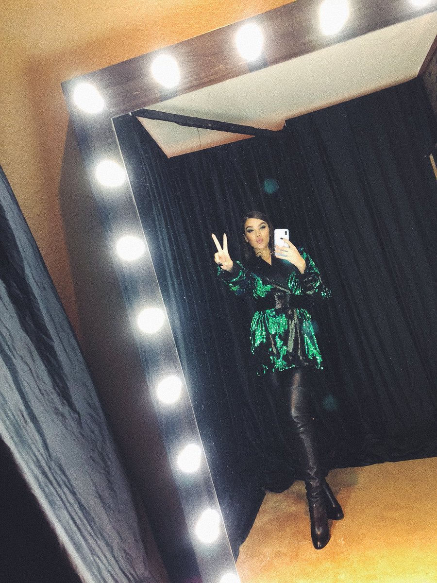 HaileeSteinfeld's tweet photo. Thank you Indonesia for having me in your beautiful country. I had an amazing time tonight at the Indonesian Choice Awards! I can’t wait to come back. 🧚🏼‍♀️🧚🏼‍♀️🧚🏼‍♀️🧚🏼‍♀️ https://t.co/gt5tu9s2OT