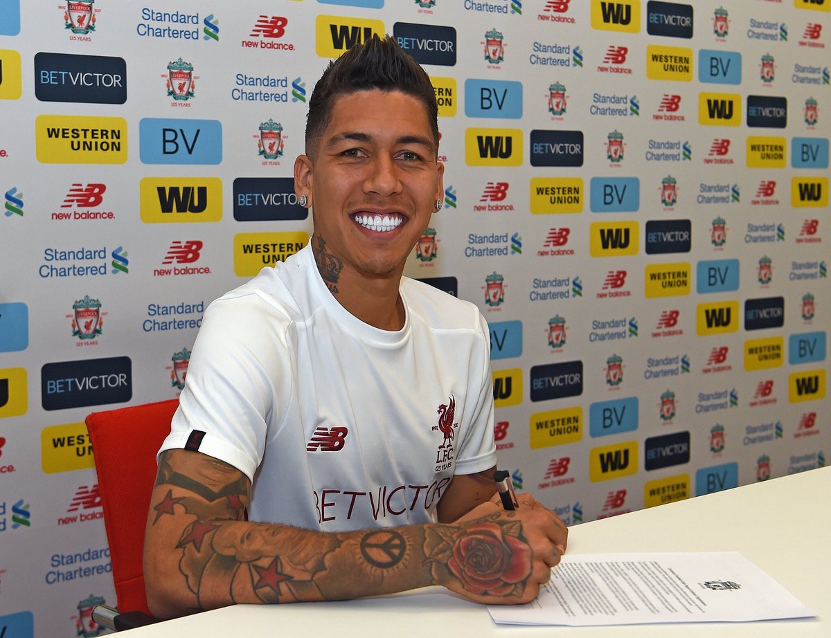 PerSourcesGoal's tweet photo. First of all, can we acknowledge how shinny Firmino’s teeth are? Almost brighter than my future 😂 https://t.co/HxdsZVjA4w