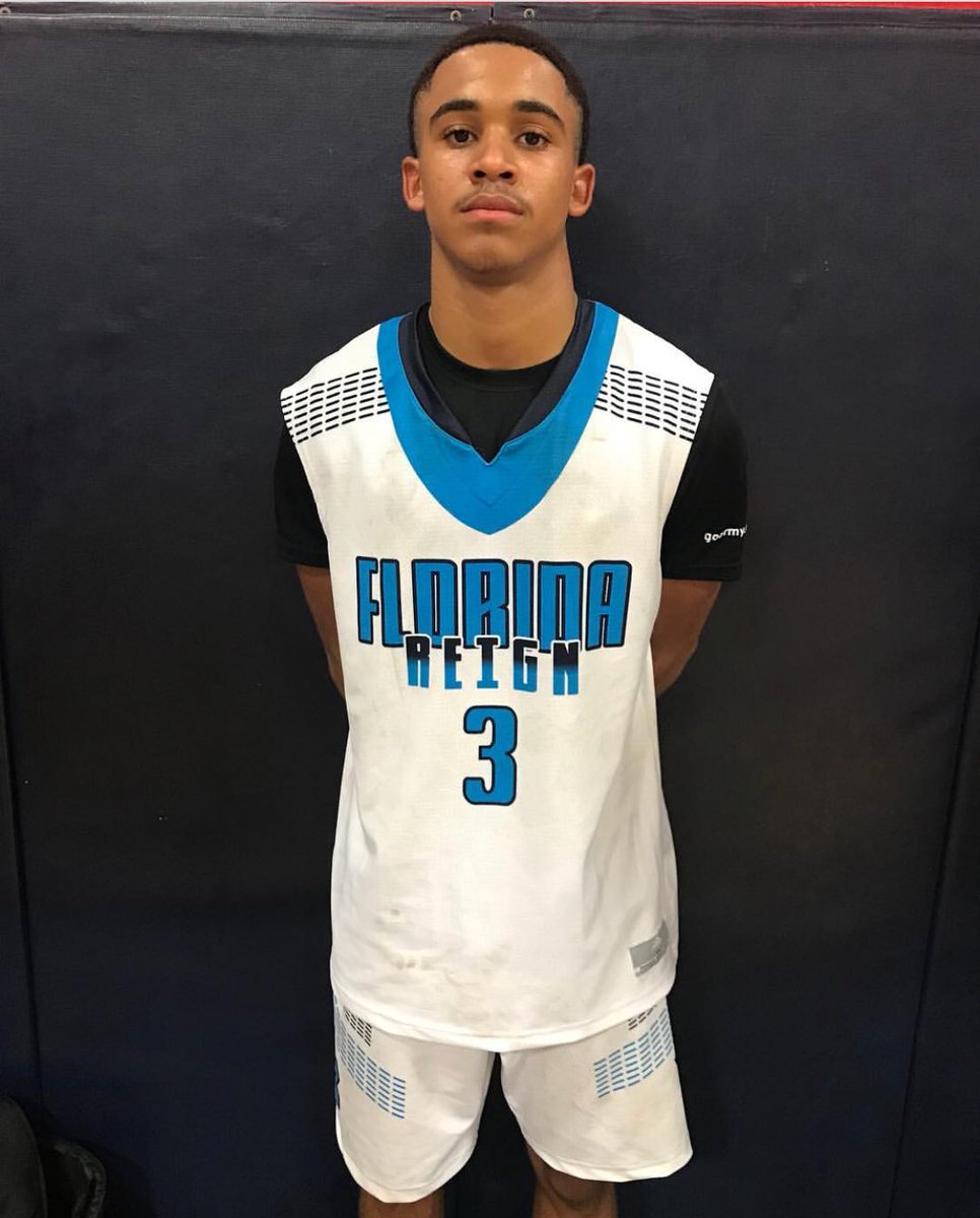 2018 PG Mickele Griggs @globalmick is a great play maker and has quick first step.
