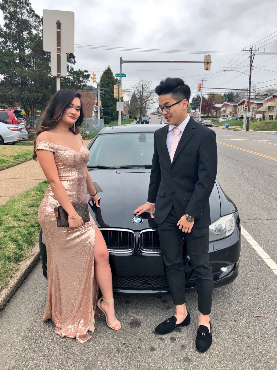 _Based_Queen_'s tweet image. Get you someone that will look at you like this #prom2k18 #prom