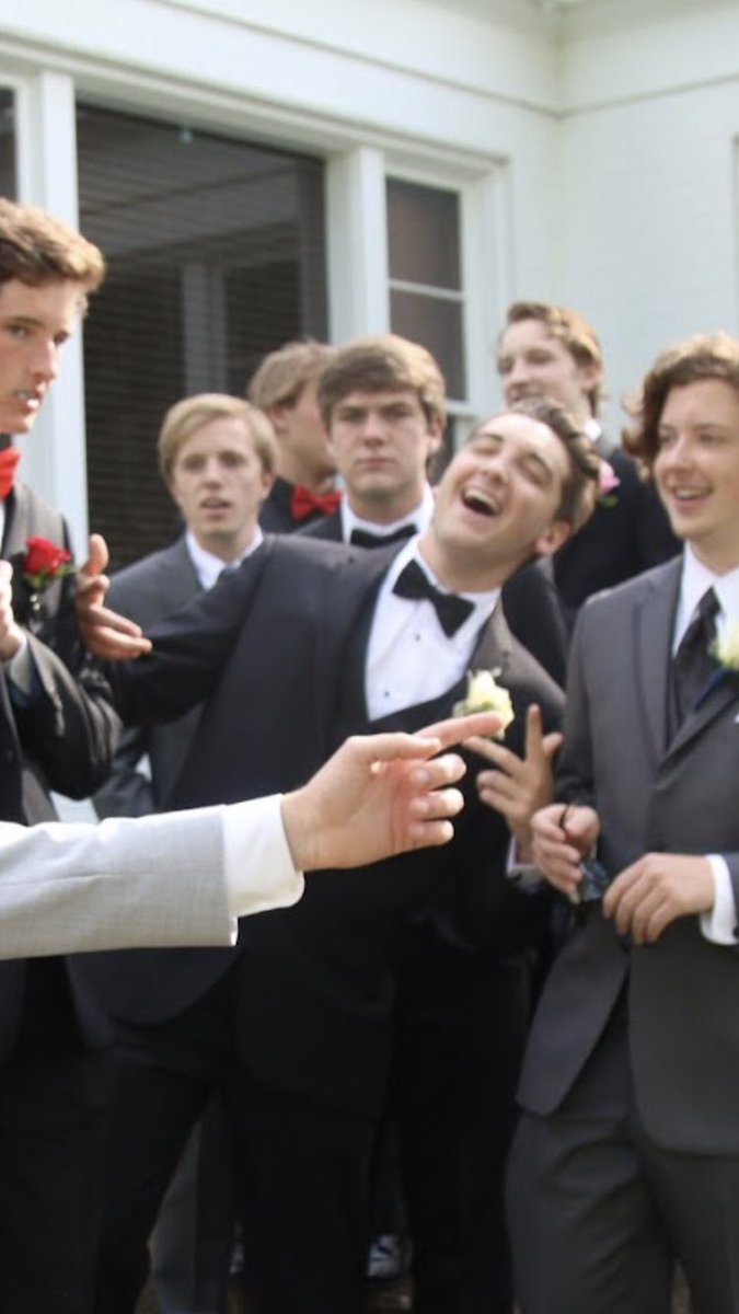 tanner_smi's tweet photo. When all your friends are having fun but you remember that bees are dying at an alarming rate https://t.co/Cri1DLULSP