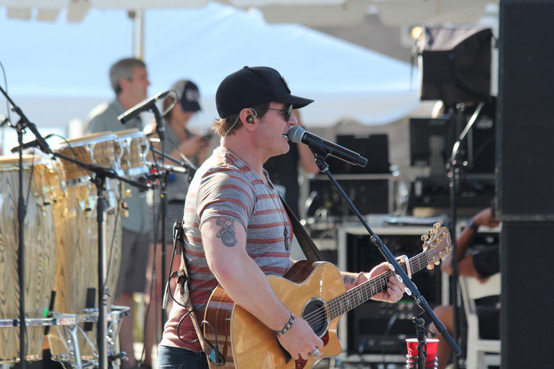 995QYK's tweet photo. @jrodfromoz tore it up on the stage at Bay 2 Beach Music & Arts Festival! See all the photos, info, and more ---> https://t.co/ZM6t2PRpIr #B2BFest #Bay2Beach https://t.co/Nom8D1rDw3