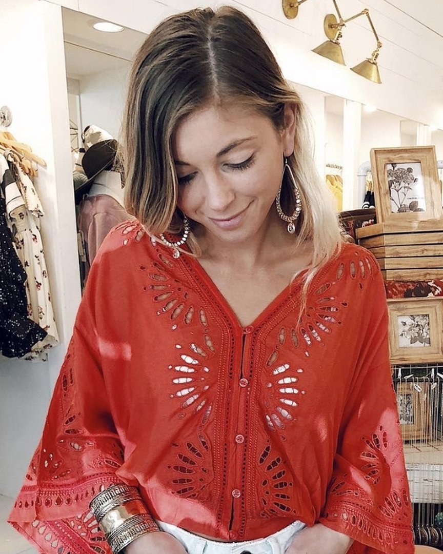 ShopRiffraff's tweet image. pop of color to brighten your Monday morning❤️ serenade woven top $88
shopriffraff.com/collections/wh…