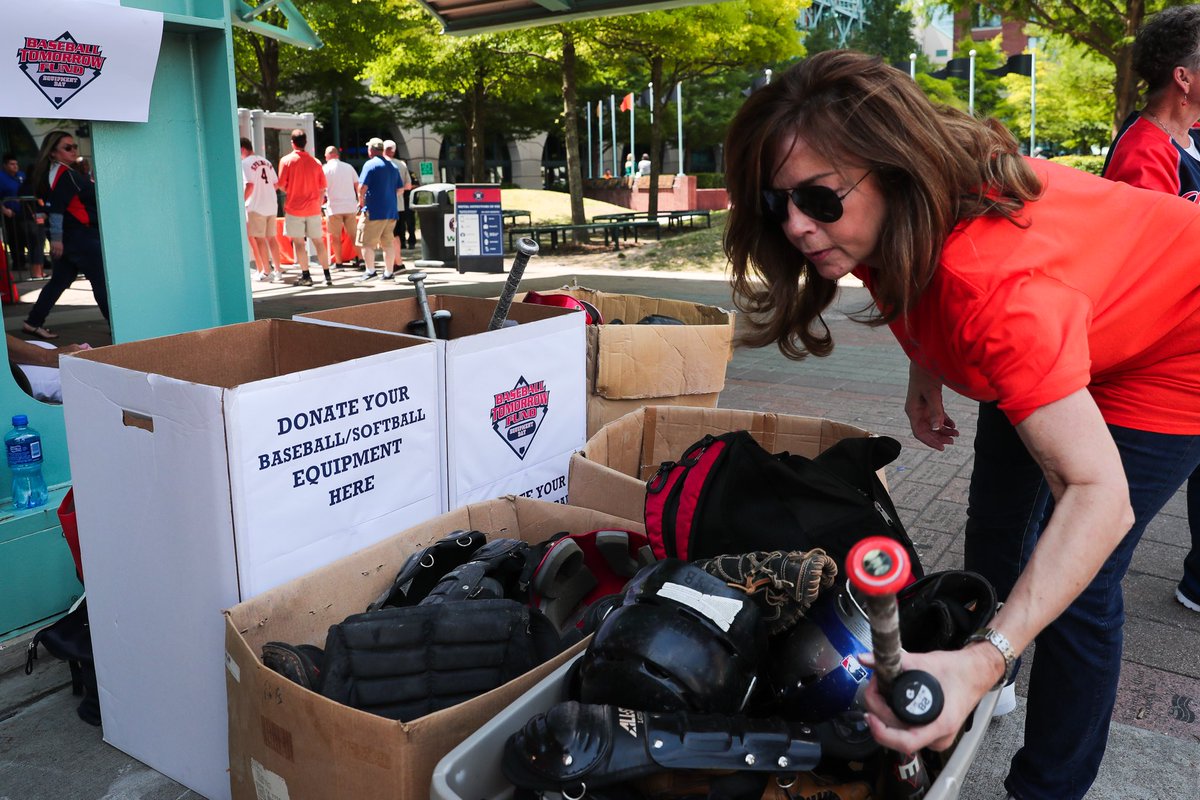 astros's tweet photo. Thank you to all who donated gear to the @BTFToday! #AstrosFoundation https://t.co/lszdUgL9Xq