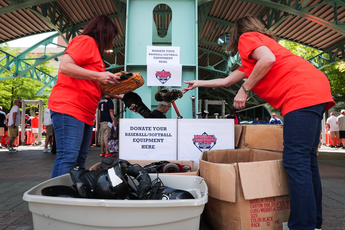 astros's tweet photo. Thank you to all who donated gear to the @BTFToday! #AstrosFoundation https://t.co/lszdUgL9Xq