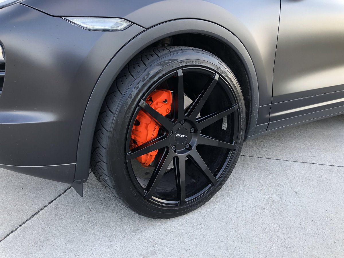 GP_Customs's tweet photo. P O R S C H E | C A Y E N N E
Facelifted for summer
- Florescent 🍊 Calipers
- 22” #Zenetti wheels refinished in #SatinBlack
- FULL vehicle wrapped in Satin #PPF
#Porsche
#PorscheCayenne
#Cayenne
#GPCustoms
#Wheels
#Tires
#Nitto
#Suntek https://t.co/TaYSu9RKYR