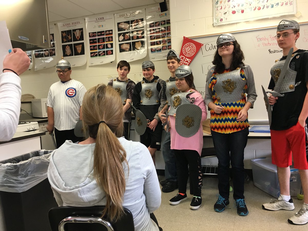 Knighting Lady Tomasello! 🛡⚔️ Thanks for opening up your kitchen &amp; helping us with new #jobskills
#knightpride