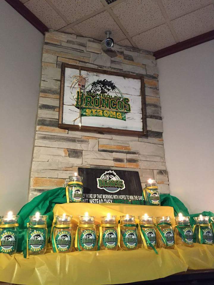 ElroseAces's tweet photo. Thanks to the Elrose Tavern and everyone who organized and supported this fundraiser. It was a great success in a great community. Over $10,000 was raised through the meal, silent auction and 50/50.   #Humboldtstrong https://t.co/4nAtPujQOA