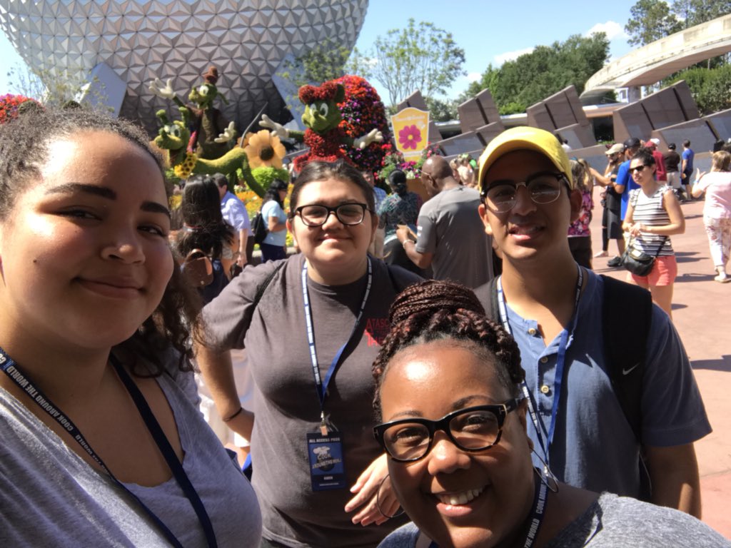HISD_Culinary18's tweet photo. Last day at Disney world parks @HISD_Culinary18 @HumbleISD_SCHS @HumbleISD_CTE https://t.co/nlbft1pTR1