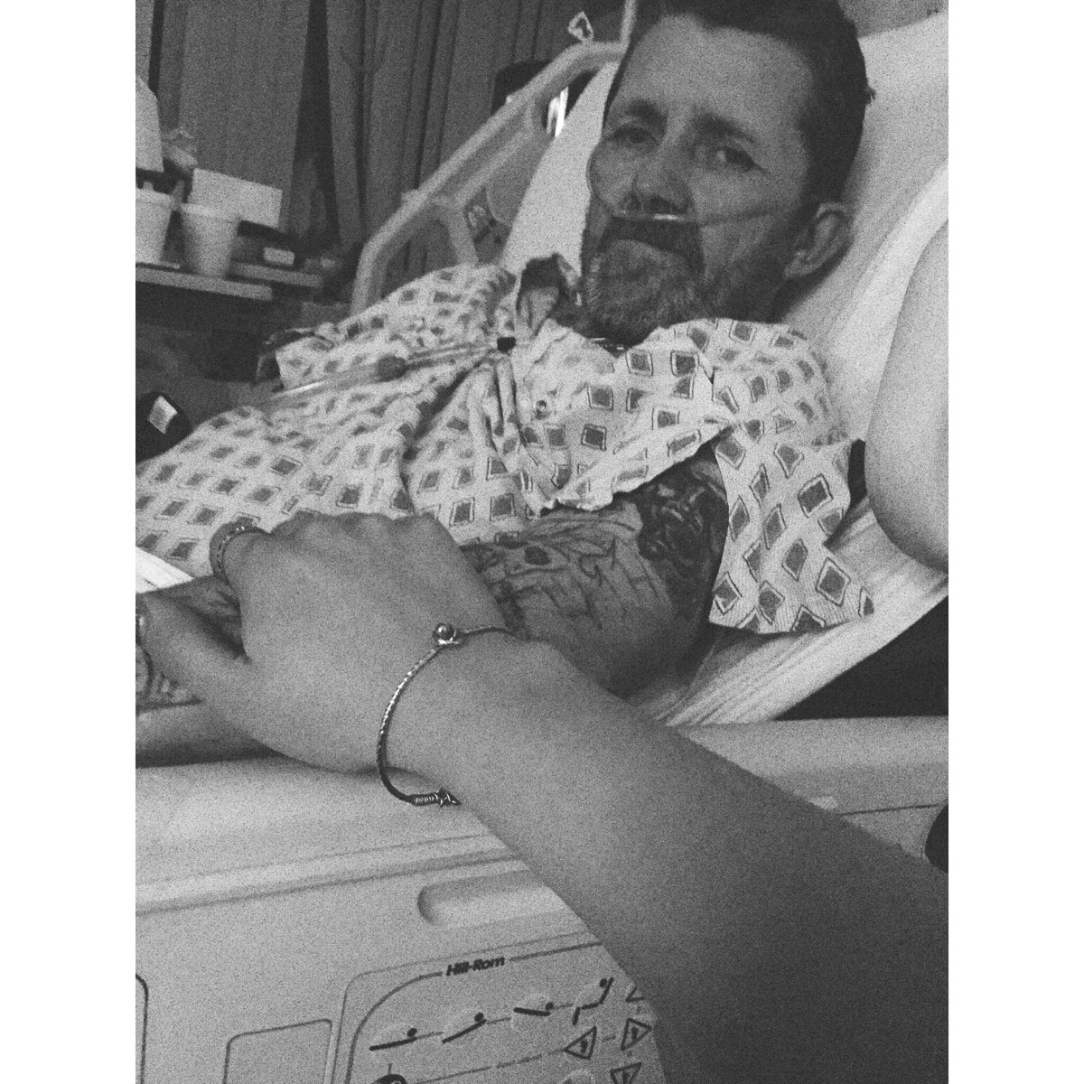 AshNicoleWorld's tweet photo. Rest In Peace Dad 💔 This Shit Really Hurt https://t.co/02OedvWmml