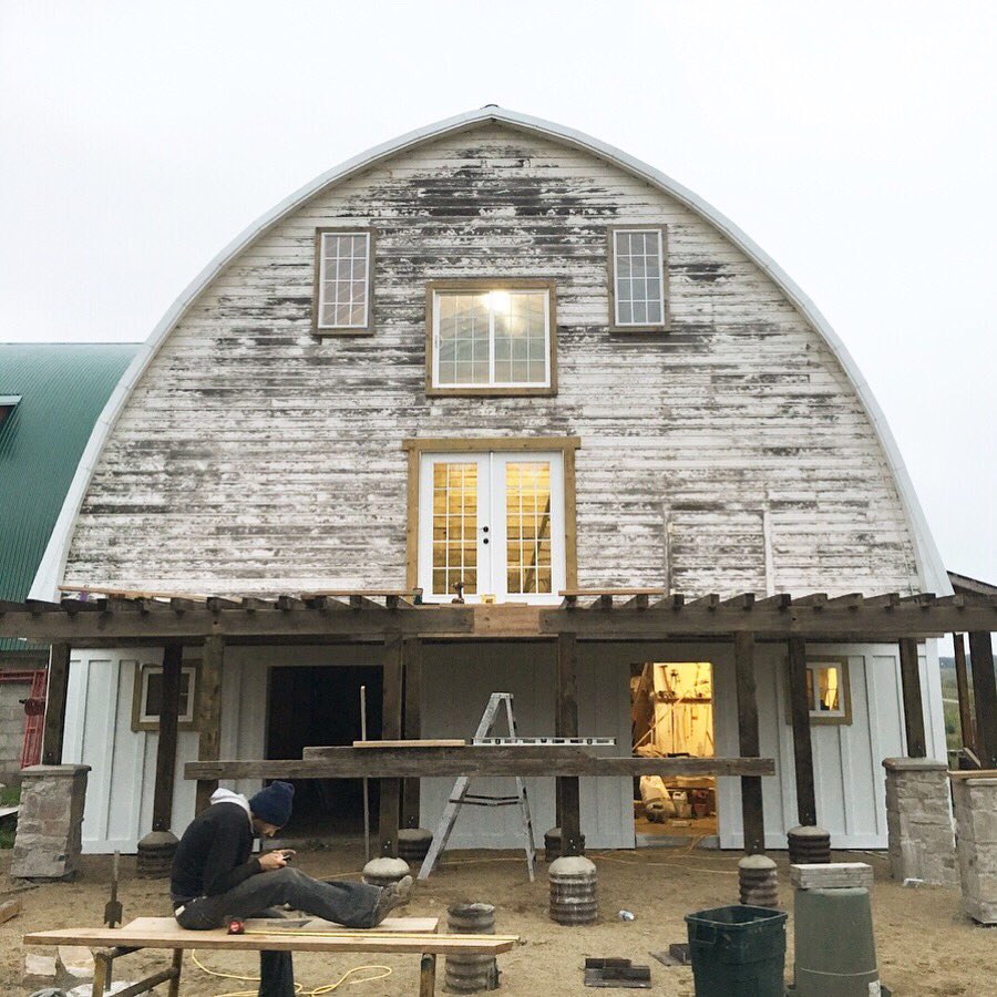 Happy #smallbusinessweek!  If something in life is compelling you to chase your dreams, don’t let fear stand in your way 👊🏼 Here’s to celebrating hard work and innovation! <a href="/KalieKWright/">Kalie Wright</a> #SBA #supportsmallbusiness #entrepreneuHer #smallbusiness #missmnusa #missusa