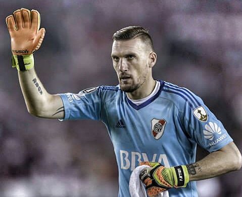 CorazonRiverpl1's tweet photo. La clausula de Franco #Armani River la fijo en 8.000.000 de dolares debido al gran nivel que mostro el arquero. Sin embargó el club estaria pensando en aumentar mas esa increíble cifra.
@CARPoficial
#Rusia2018 #VamosArgentina #VamosRiver #DaleRiver #SeleccionArgentina #corazonRP https://t.co/XUC6K6042S