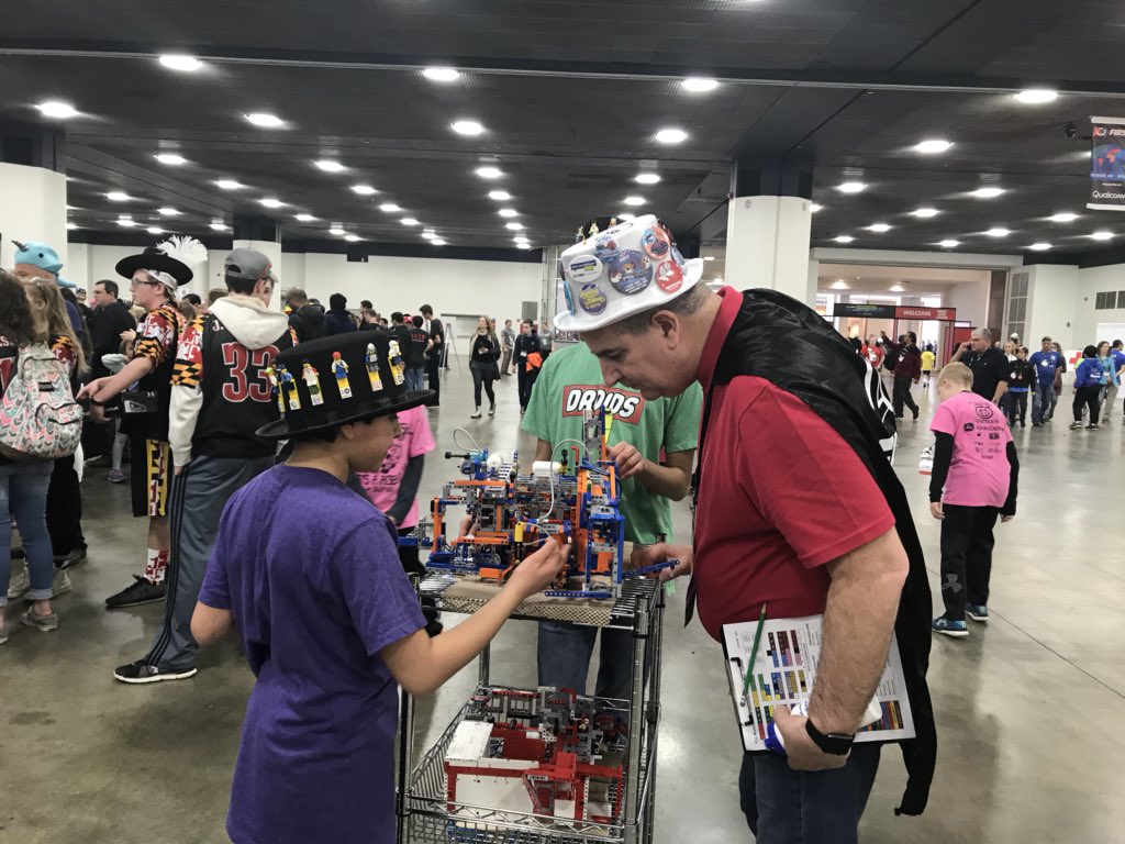 Kennedy_FLL's tweet photo. #fargoOMGrobots https://t.co/jGRuwkuiDx