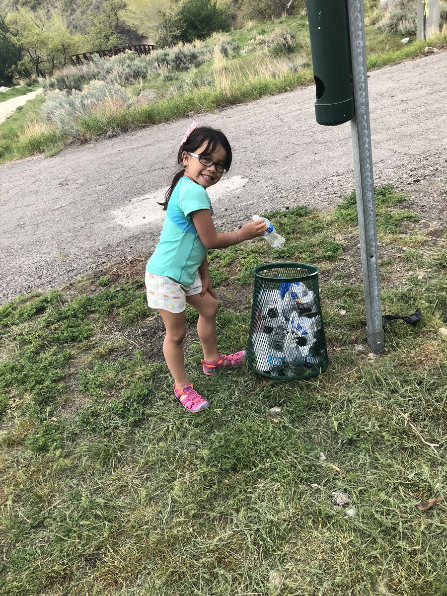 EvelynLou's tweet photo. Little 2 mile hike at #RockCanyonPark #Utah is beautiful... there was not a lot of trash...but the little we found we picked up! #LEEarthMonthHunt https://t.co/y3ZLKDrvYZ