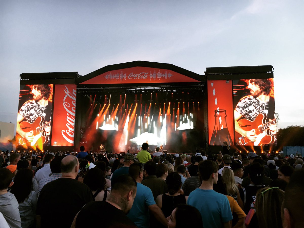 soundrobinapp's tweet photo. Heard a great song from your last concert? Add it to your Soundrobin soundtrack to make it even better 🎶👏🏼🙌🏼 #soundrobin #music #concert https://t.co/yQePksaZvo