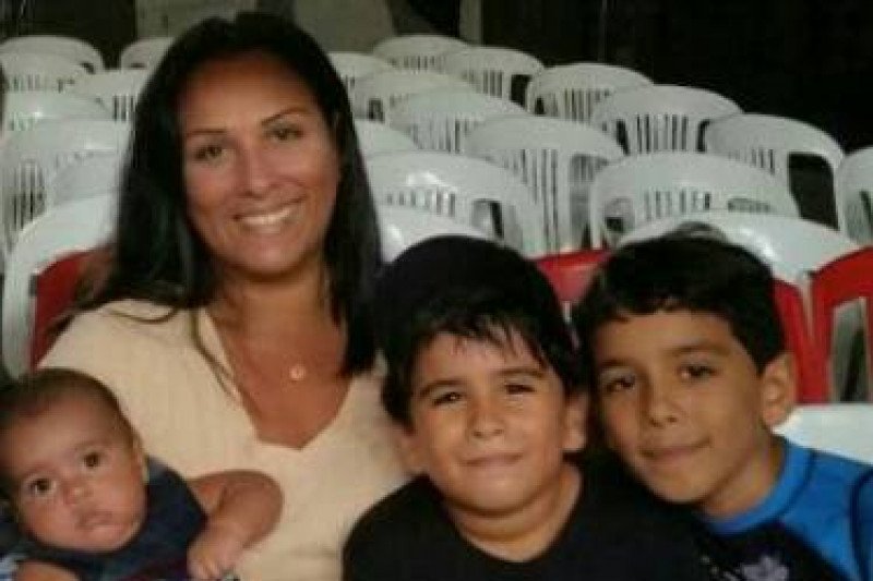 HelpMaryNow's tweet photo. Por favor ecesito vivir, tento 3 hijos pequeños. 
AYUDA con pequeña donación. ((Leucemia Mieloide aguda M3))
Historia aquí https://t.co/FbttxG3kPr 
Contactos @MAENRELO @Eldelegado20 @alfanoarianna 
 #HelpMaryNow #AyudeAMary
 Retweet y ayuda a difundir! https://t.co/5cJqpL6JMF