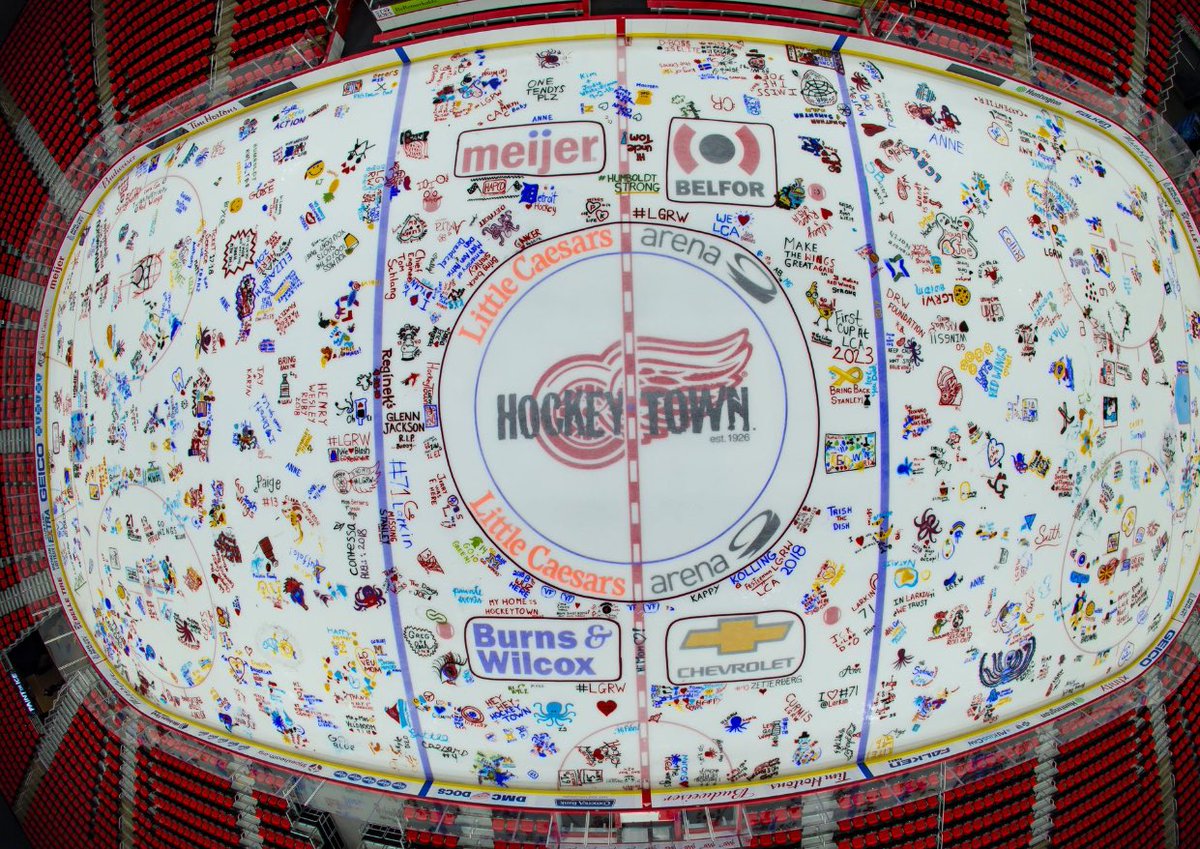 darrenrovell's tweet photo. One of the coolest traditions for hockey teams is to allow fans to paint the ice at the end of the season. Here is the latest from fans of the @Avalanche, @DetroitRedWings &amp; @LAKings. https://t.co/Oiln6odohE
