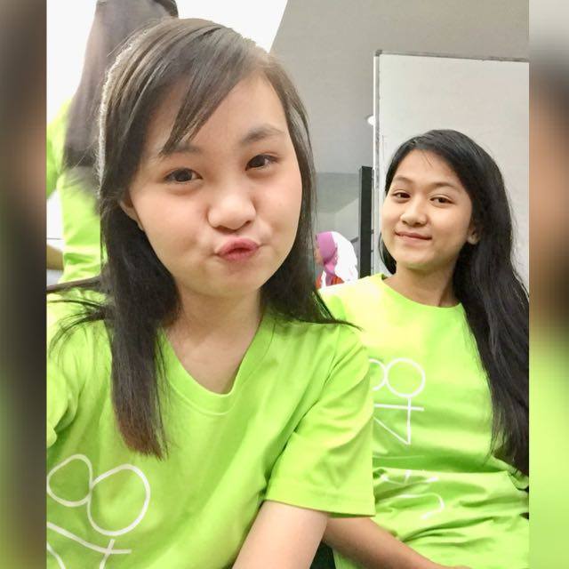 Ciellaster_INA's tweet photo. Eh ada yang monyong monyong 😬

Btw ada yang tau sebelahnya ciel itu siapa hayo😁
#MinMy https://t.co/0d9SkfQNcB
